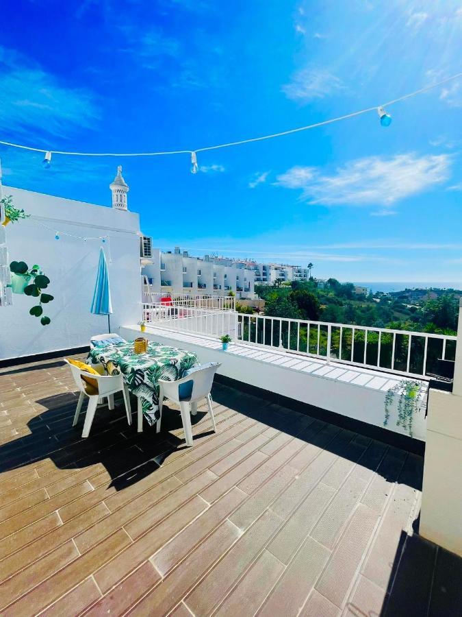 Ocean View Skyline Apartment ‚Hakuna Matata' Албуфейра Екстериор снимка