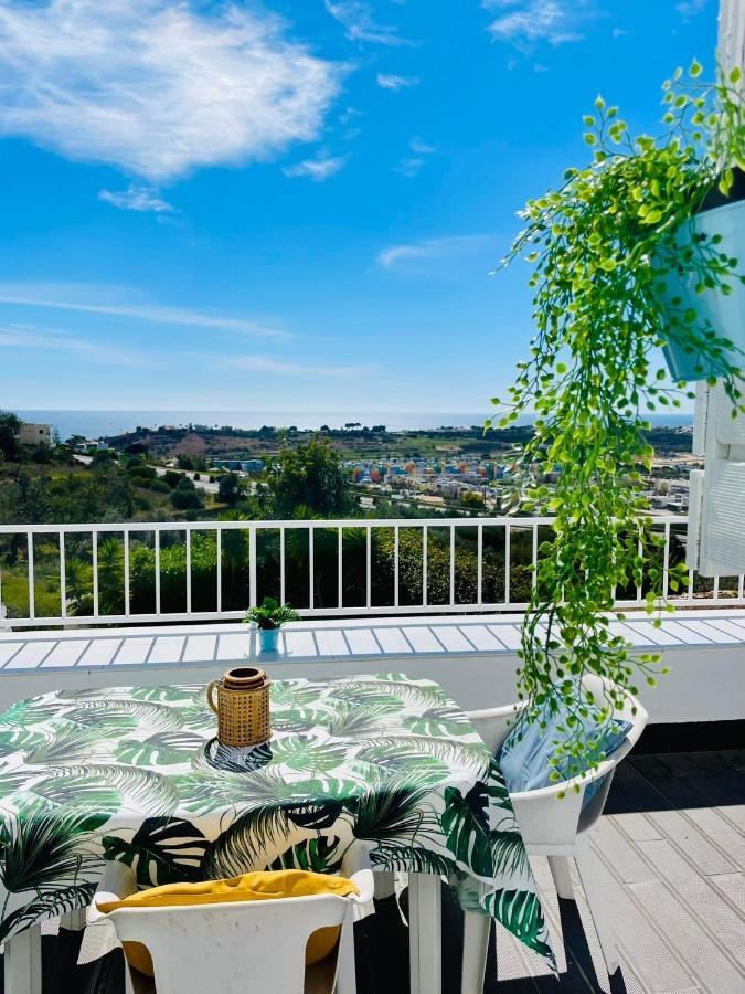 Ocean View Skyline Apartment ‚Hakuna Matata' Албуфейра Екстериор снимка